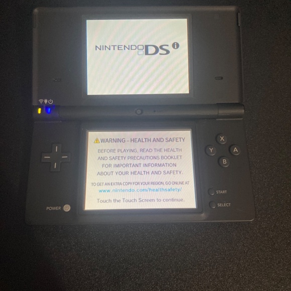 Dsi with case and 4 games - Picture 7 of 15